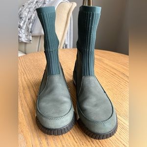 North face boots 5.5